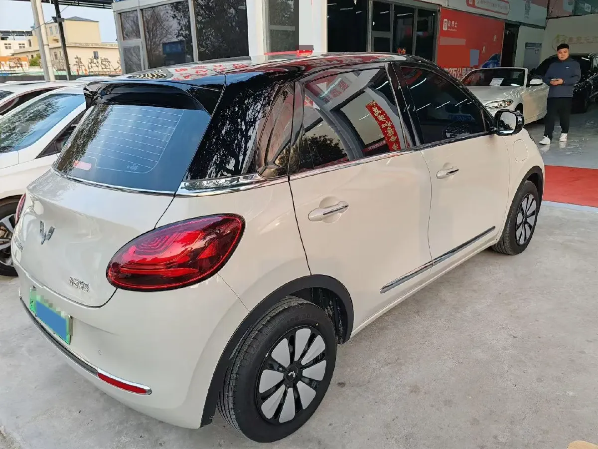 2023 WuLing BinGuo BEV 31.9KWH,autocango,china used car exporter,china ev exporter,chinese used car exporter,chinese used ev exporter