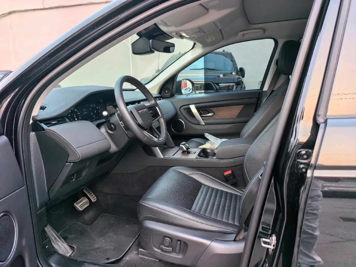 2023 Land Rover Discovery Sport 2.0T 249HP L4 9AT,autocango,china used car exporter,china ev exporter,chinese used car exporter,chinese used ev exporter