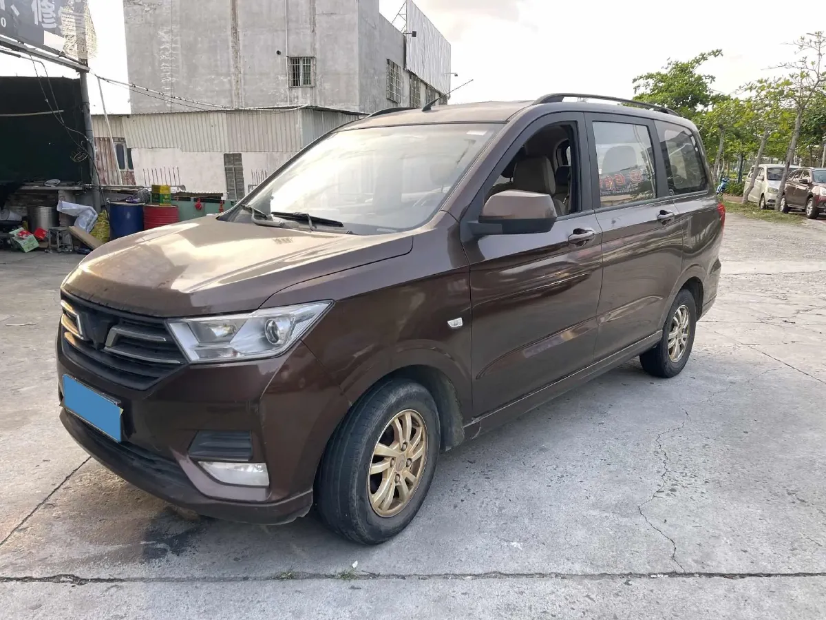 2018 WuLing HongGuang 1.5L 105HP L4 5MT,autocango,china used car exporter,china ev exporter,chinese used car exporter,chinese used ev exporter