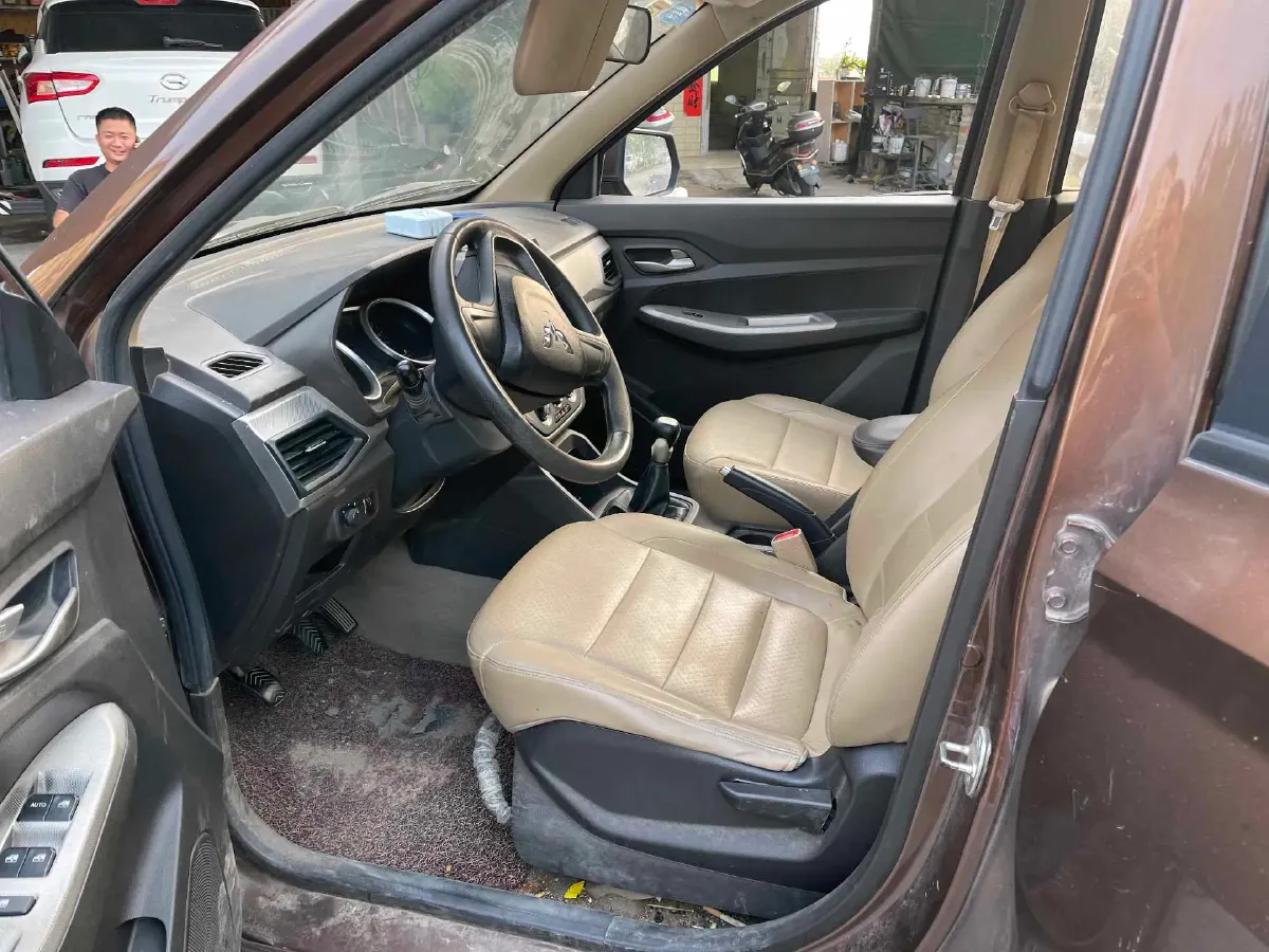 2018 WuLing HongGuang 1.5L 105HP L4 5MT,autocango,china used car exporter,china ev exporter,chinese used car exporter,chinese used ev exporter