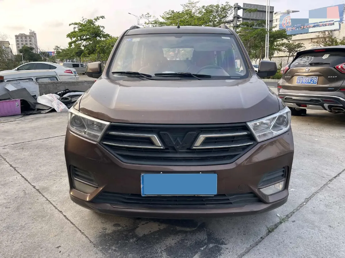 2018 WuLing HongGuang 1.5L 105HP L4 5MT,autocango,china used car exporter,china ev exporter,chinese used car exporter,chinese used ev exporter
