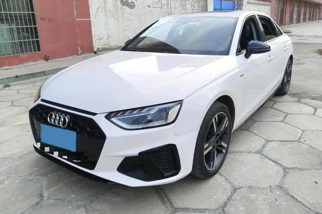 2022 Audi A4L 2.0T 190HP L4 7DCT,autocango,china used car exporter,china ev exporter,chinese used car exporter,chinese used ev exporter