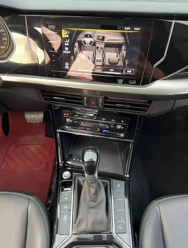 2021 Volkswagen Passat 2.0T 186HP L4 7DCT,autocango,china used car exporter,china ev exporter,chinese used car exporter,chinese used ev exporter