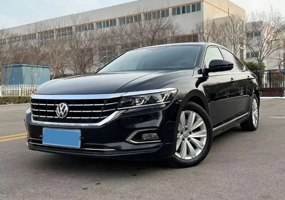 2021 Volkswagen Passat 2.0T 186HP L4 7DCT,autocango,china used car exporter,china ev exporter,chinese used car exporter,chinese used ev exporter