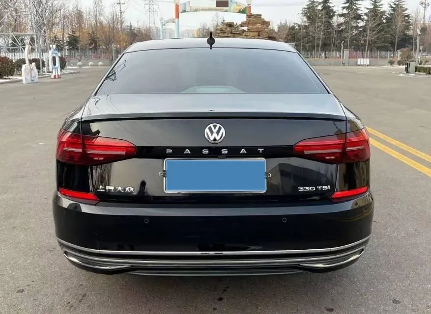 2021 Volkswagen Passat 2.0T 186HP L4 7DCT,autocango,china used car exporter,china ev exporter,chinese used car exporter,chinese used ev exporter