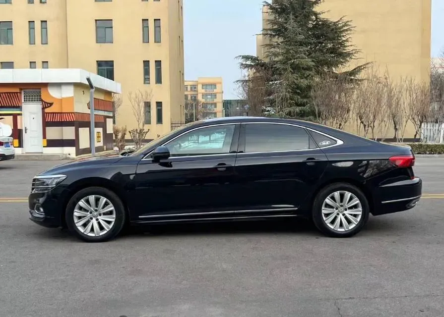 2021 Volkswagen Passat 2.0T 186HP L4 7DCT,autocango,china used car exporter,china ev exporter,chinese used car exporter,chinese used ev exporter