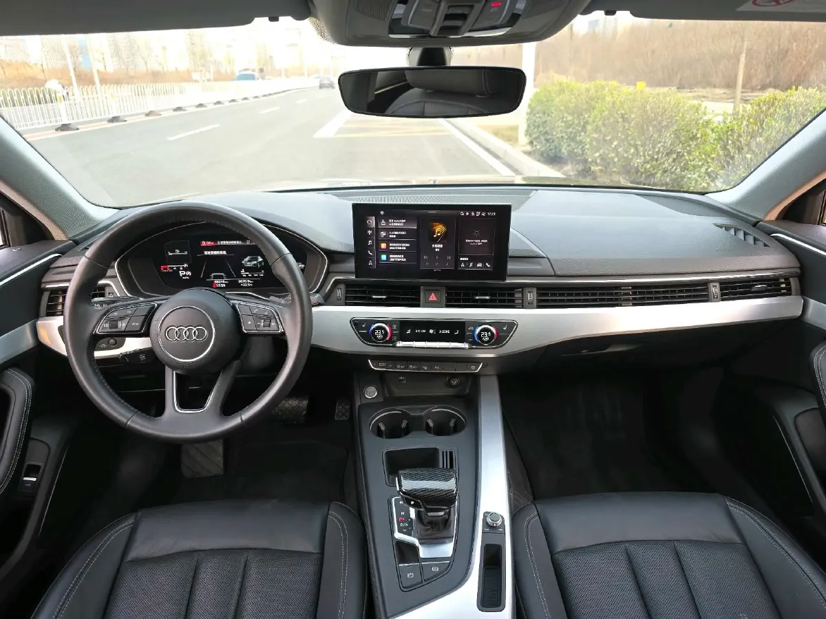 2020 Audi A4L 2.0T 190HP L4 7DCT,autocango,china used car exporter,china ev exporter,chinese used car exporter,chinese used ev exporter