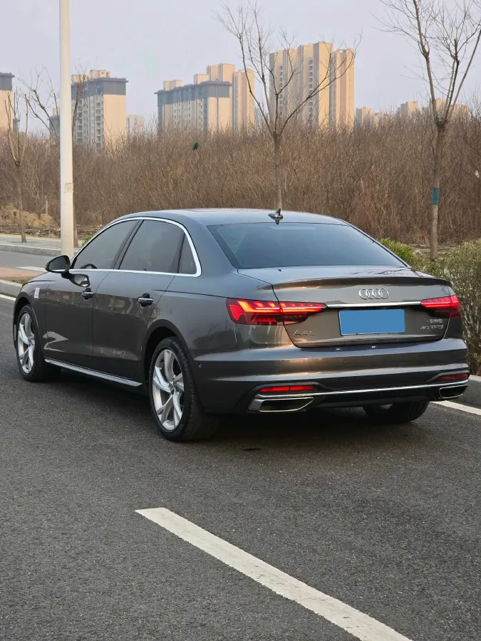 2020 Audi A4L 2.0T 190HP L4 7DCT,autocango,china used car exporter,china ev exporter,chinese used car exporter,chinese used ev exporter