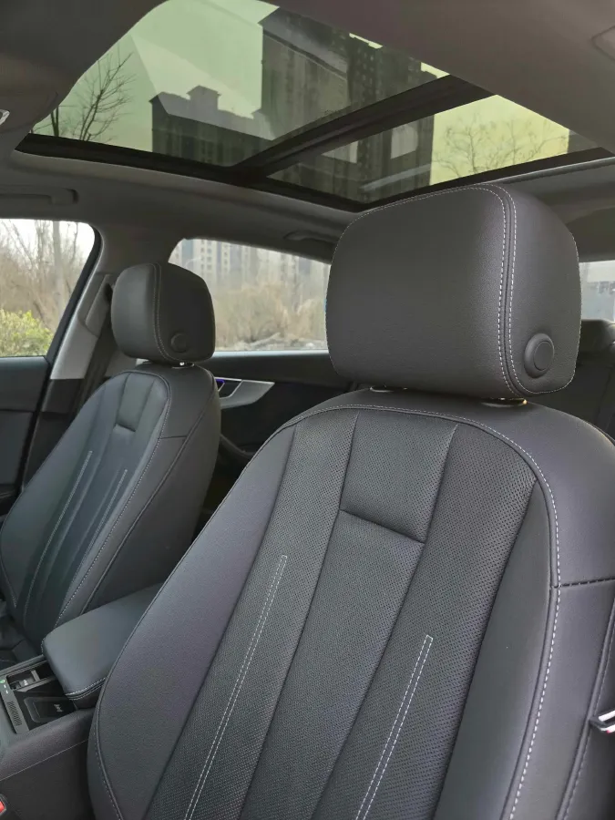 2020 Audi A4L 2.0T 190HP L4 7DCT,autocango,china used car exporter,china ev exporter,chinese used car exporter,chinese used ev exporter