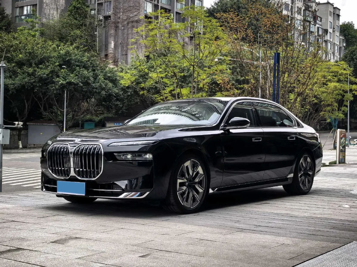 2023 BMW 7 Series 3.0T 381HP L6 8AT,autocango,china used car exporter,china ev exporter,chinese used car exporter,chinese used ev exporter