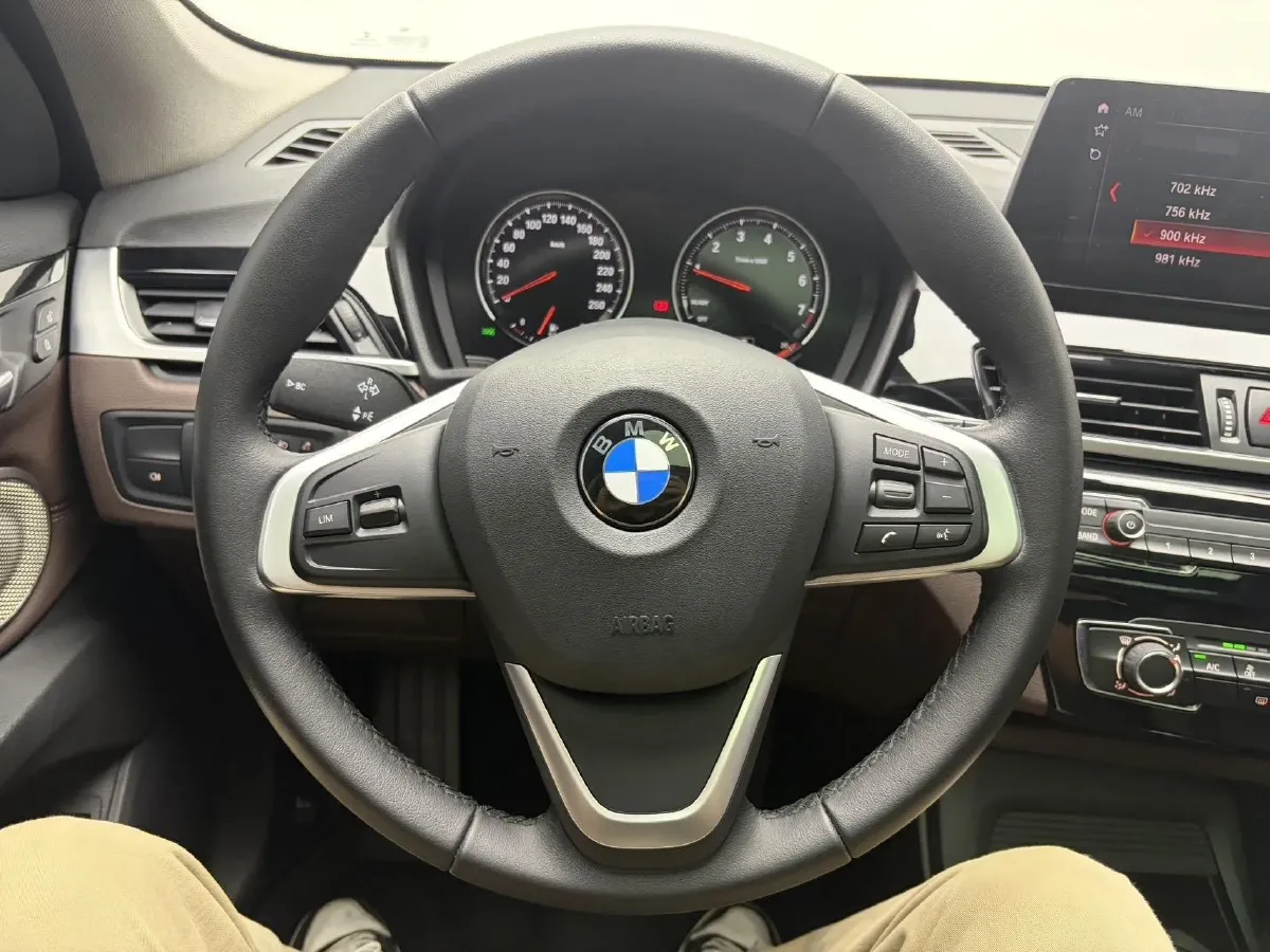 2022 BMW X1 1.5T 140HP L3 7DCT,autocango,china used car exporter,china ev exporter,chinese used car exporter,chinese used ev exporter