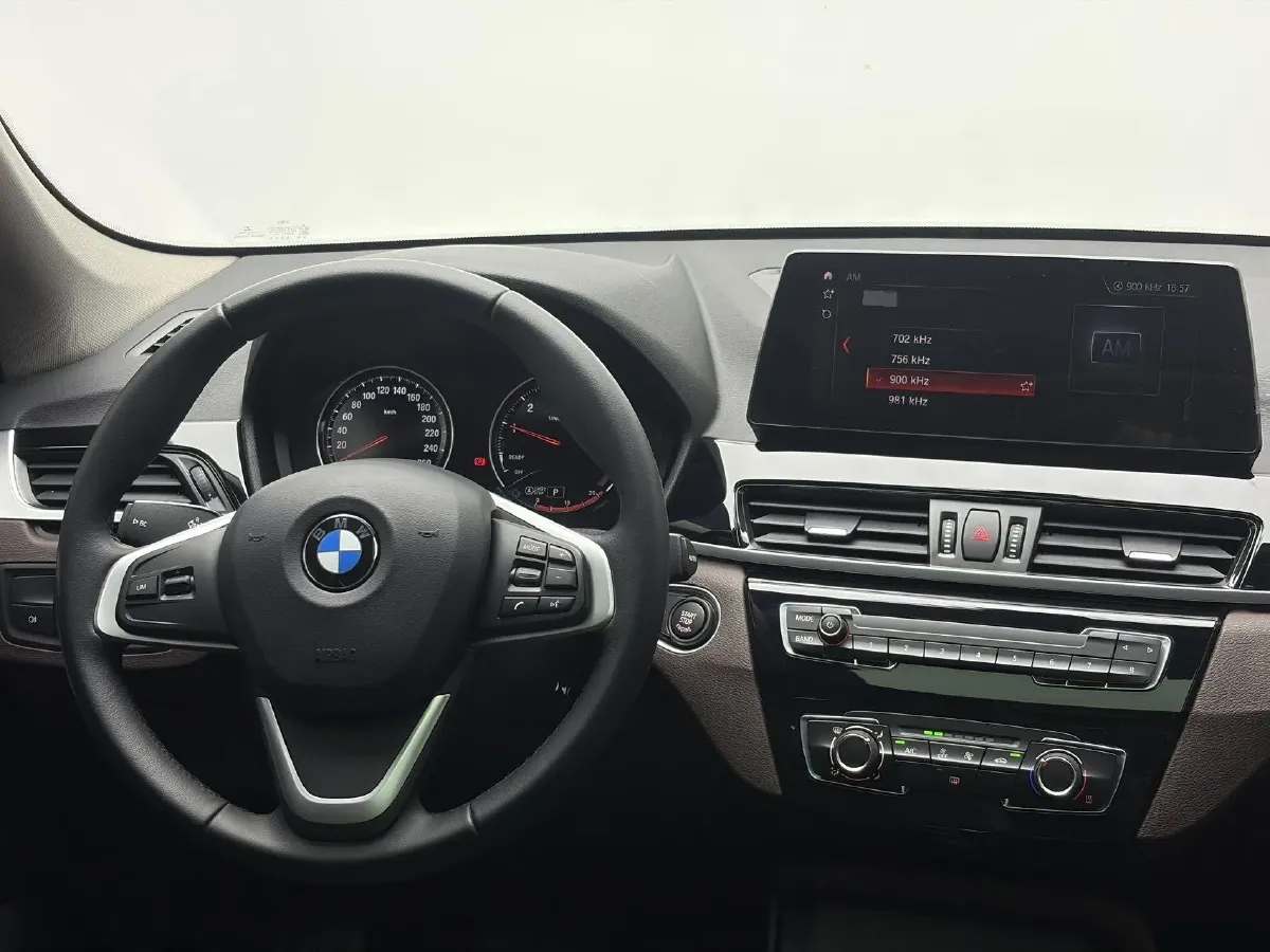 2022 BMW X1 1.5T 140HP L3 7DCT,autocango,china used car exporter,china ev exporter,chinese used car exporter,chinese used ev exporter