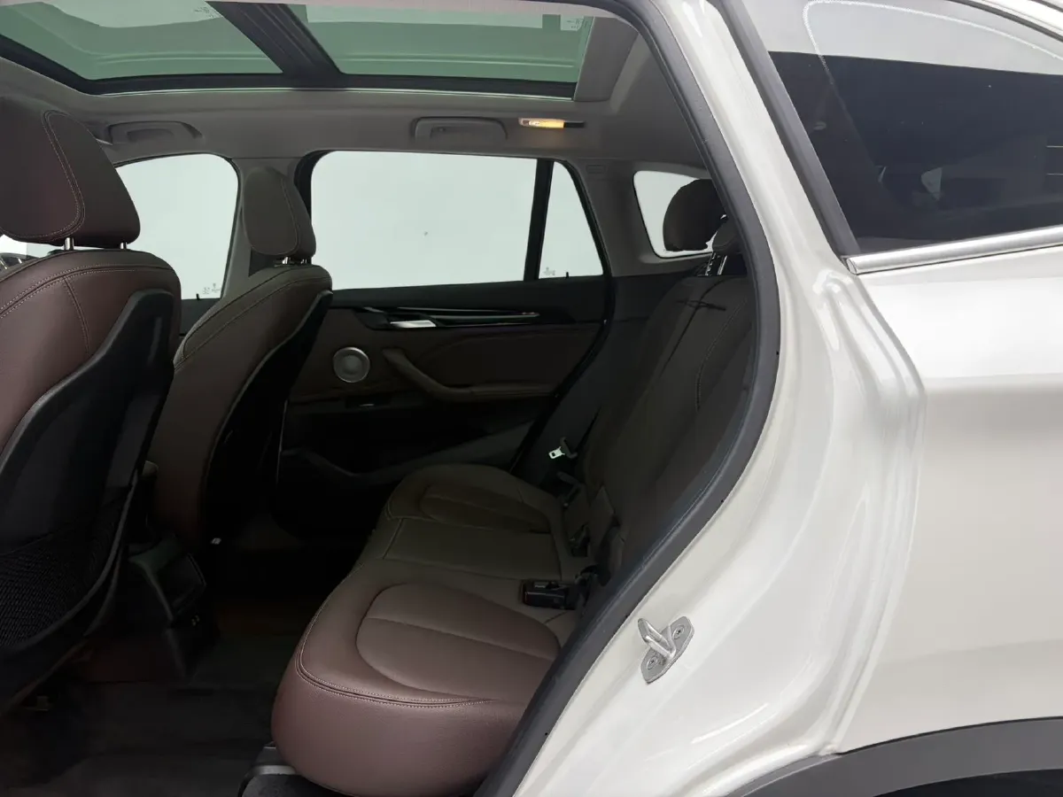 2022 BMW X1 1.5T 140HP L3 7DCT,autocango,china used car exporter,china ev exporter,chinese used car exporter,chinese used ev exporter