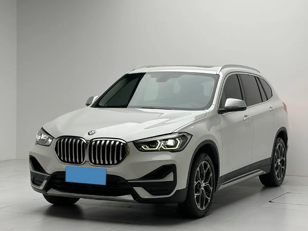 2022 BMW X1 1.5T 140HP L3 7DCT,autocango,china used car exporter,china ev exporter,chinese used car exporter,chinese used ev exporter
