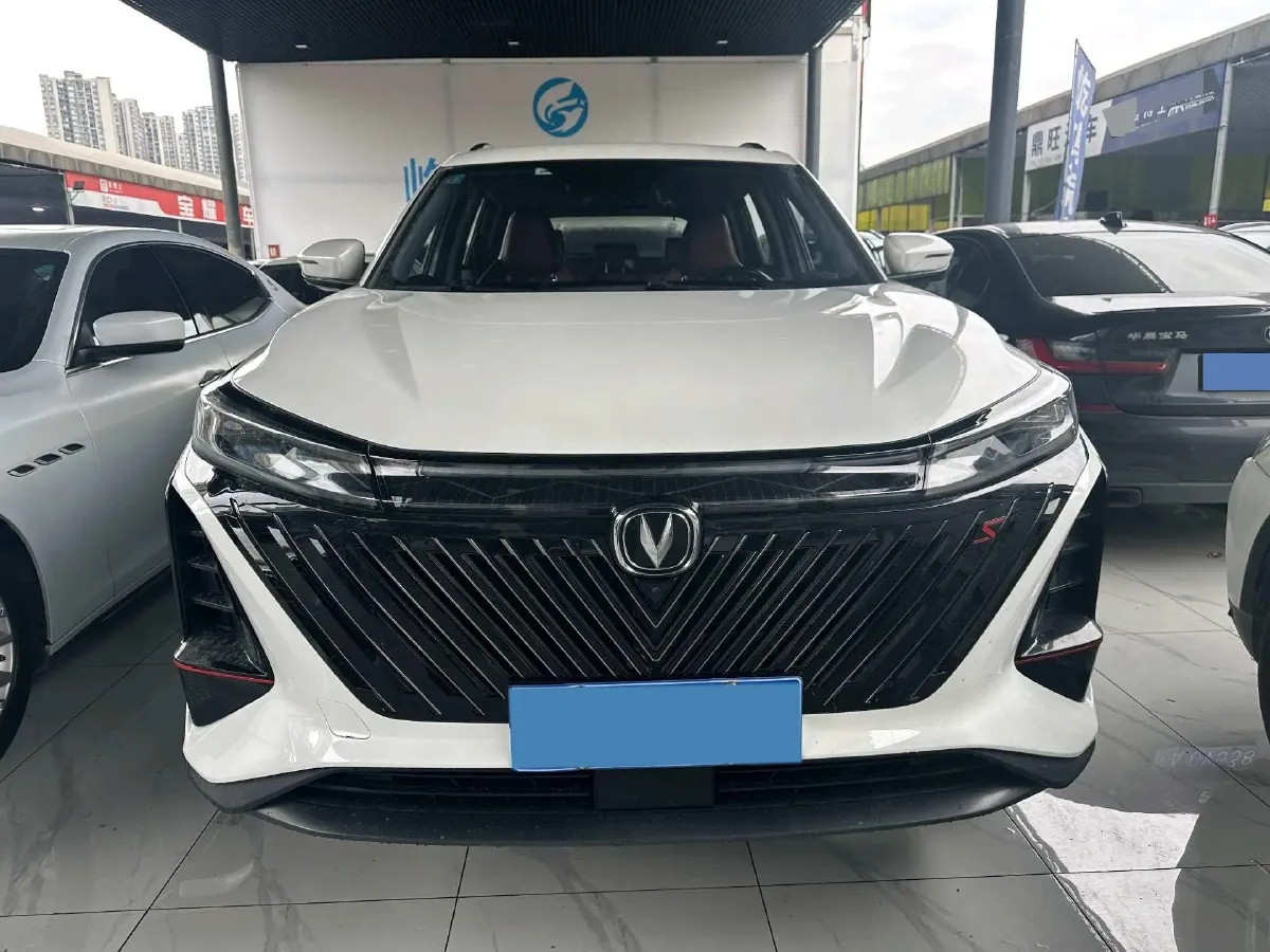 2022 ChangAn CS75 Plus 1.5T 188HP L4 8AT,autocango,china used car exporter,china ev exporter,chinese used car exporter,chinese used ev exporter