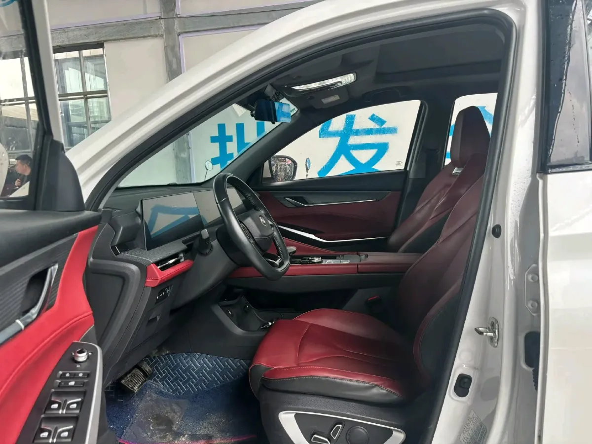 2022 ChangAn CS75 Plus 1.5T 188HP L4 8AT,autocango,china used car exporter,china ev exporter,chinese used car exporter,chinese used ev exporter