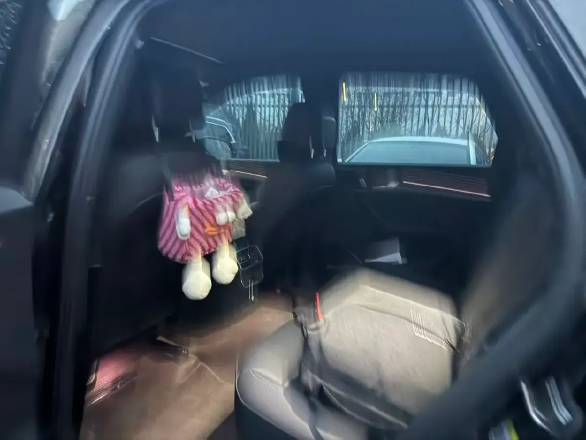 2024 Audi Q5L 2.0T 245HP L4 7DCT,autocango,china used car exporter,china ev exporter,chinese used car exporter,chinese used ev exporter