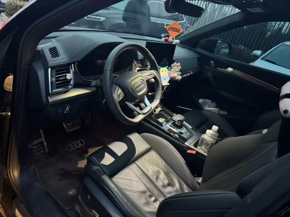 2024 Audi Q5L 2.0T 245HP L4 7DCT,autocango,china used car exporter,china ev exporter,chinese used car exporter,chinese used ev exporter