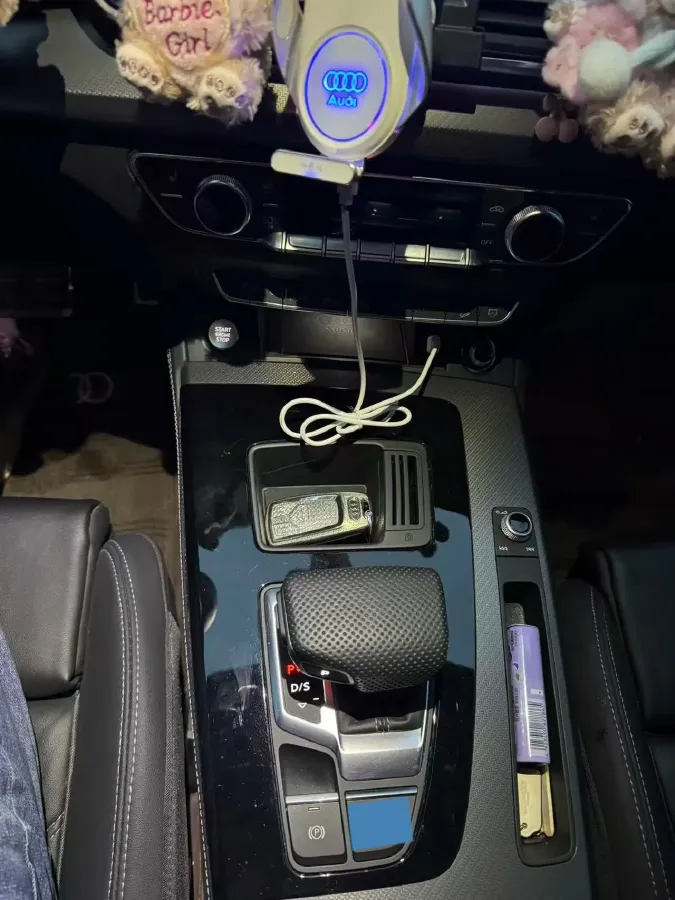 2024 Audi Q5L 2.0T 245HP L4 7DCT,autocango,china used car exporter,china ev exporter,chinese used car exporter,chinese used ev exporter