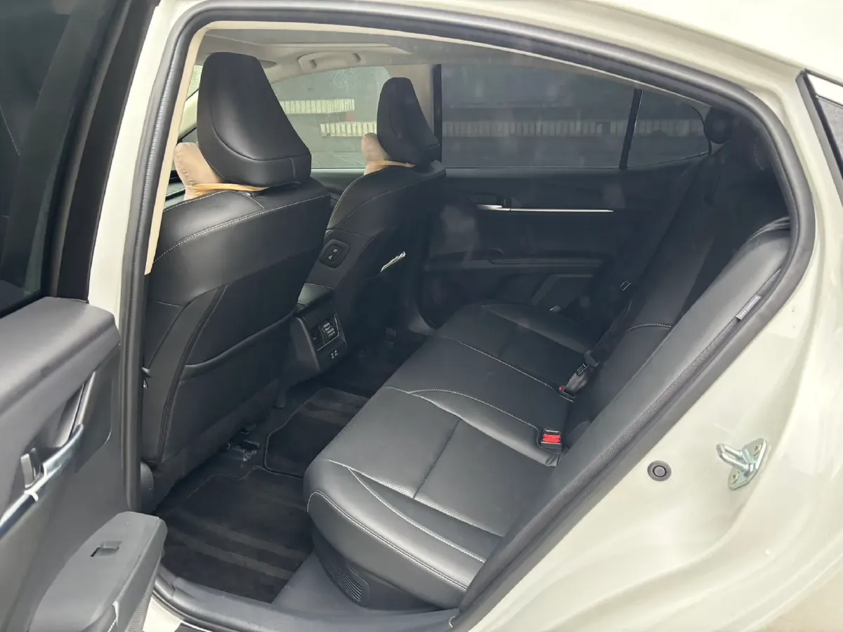 2024 Toyota Camry 2.0L 152HP L4 E-CVT Hybrid,autocango,china used car exporter,china ev exporter,chinese used car exporter,chinese used ev exporter