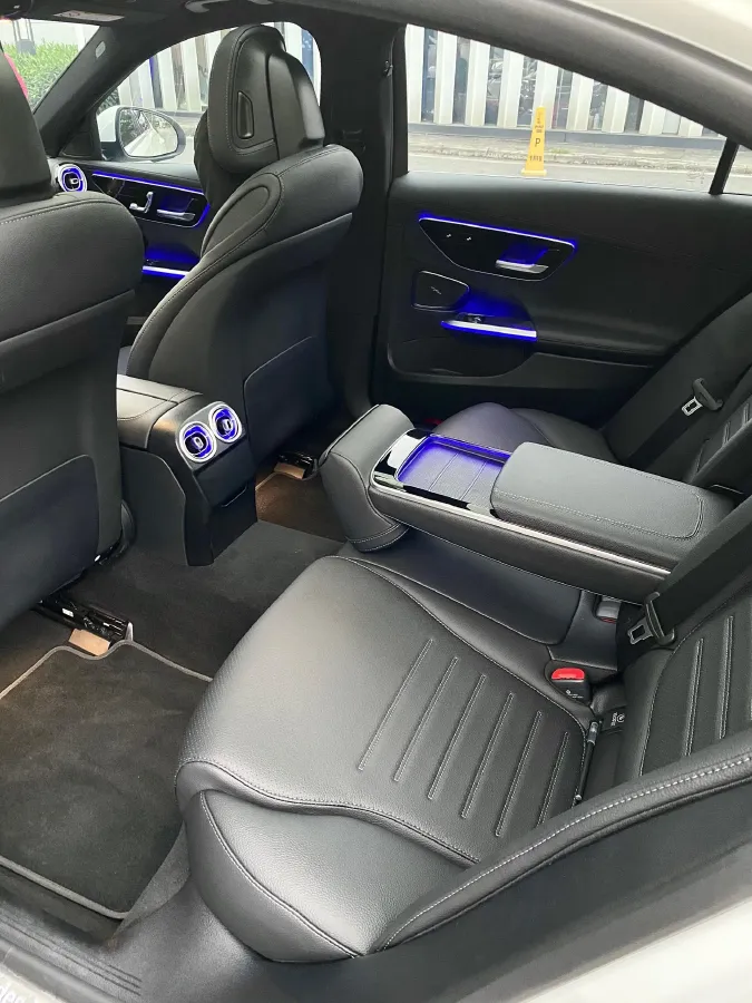 2025 Mercedes-Benz C Class 1.5T 204HP L4 9AT,autocango,china used car exporter,china ev exporter,chinese used car exporter,chinese used ev exporter