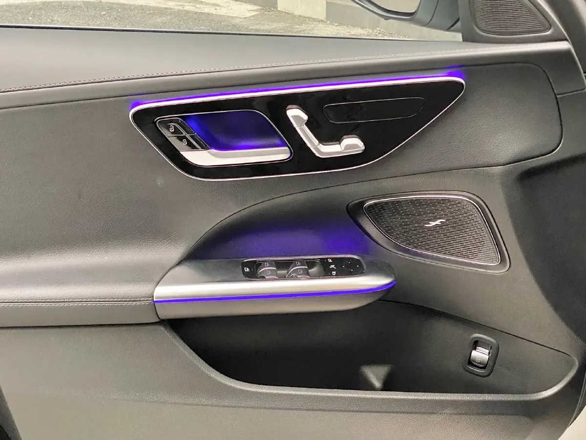 2025 Mercedes-Benz C Class 1.5T 204HP L4 9AT,autocango,china used car exporter,china ev exporter,chinese used car exporter,chinese used ev exporter