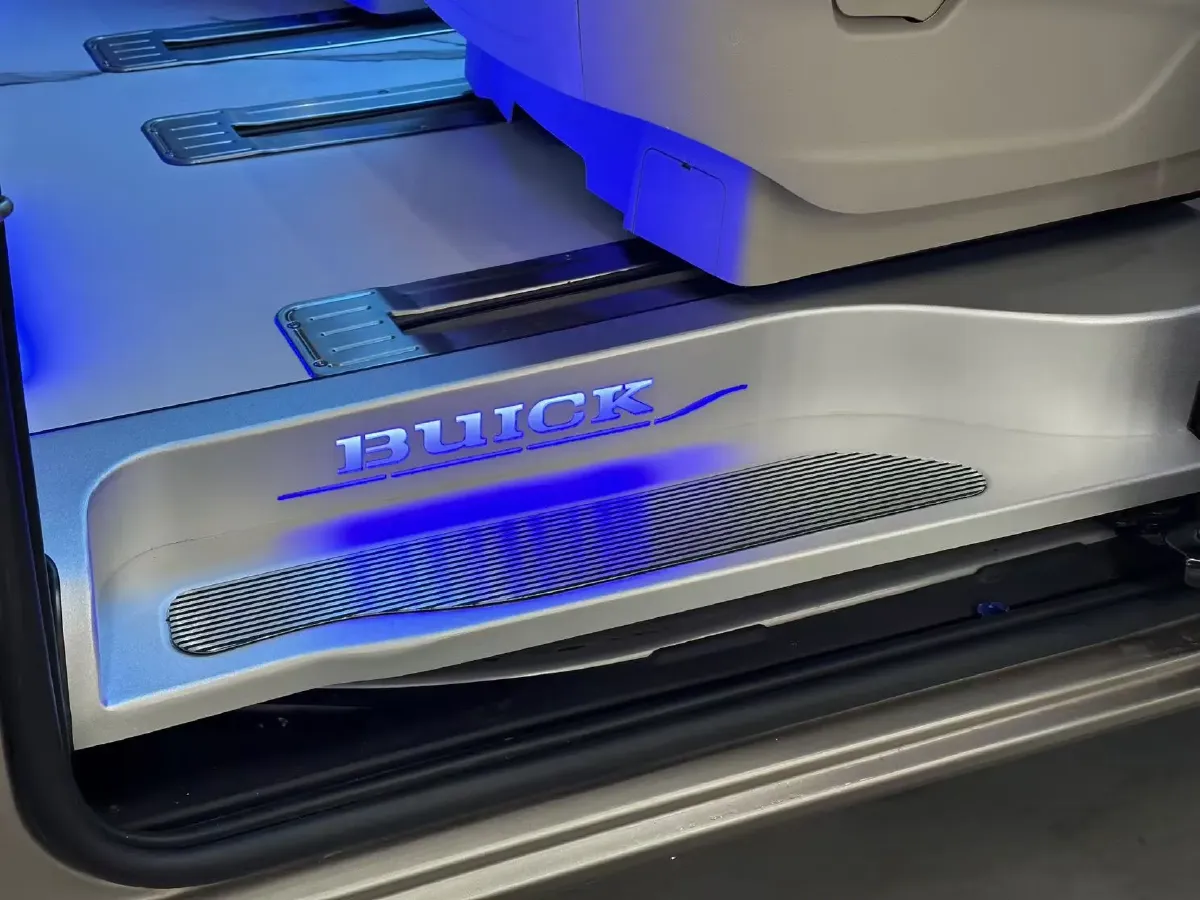 2023 Buick GL8 2.0T 237HP L4 9AT,autocango,china used car exporter,china ev exporter,chinese used car exporter,chinese used ev exporter