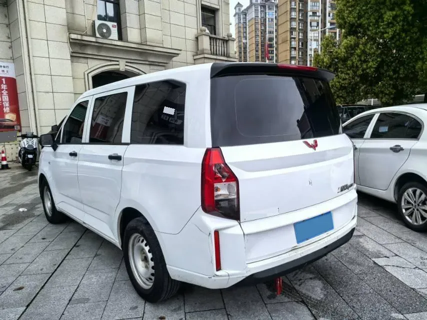 2020 WuLing HongGuang Plus 1.5L 99HP L4 6MT,autocango,china used car exporter,china ev exporter,chinese used car exporter,chinese used ev exporter