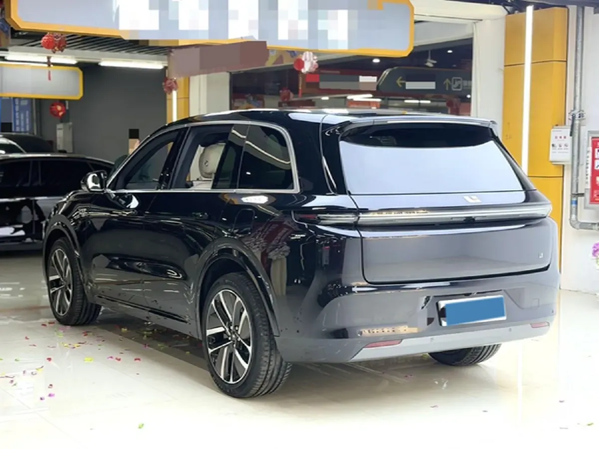 2023 Li L8 Range Extended 154HP REEV 40.9KWH,autocango,china used car exporter,china ev exporter,chinese used car exporter,chinese used ev exporter