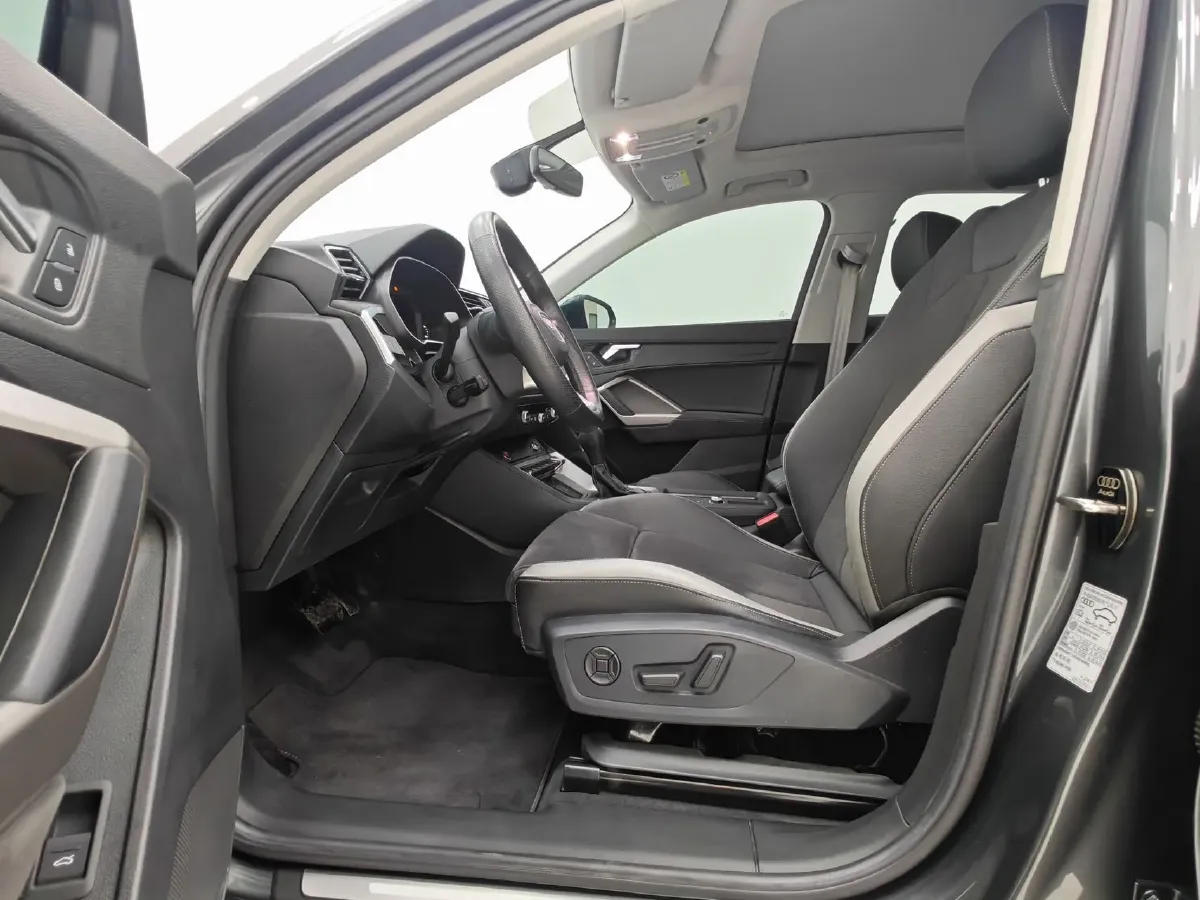 2022 Audi Q3 1.4T 150HP L4 7DCT,autocango,china used car exporter,china ev exporter,chinese used car exporter,chinese used ev exporter