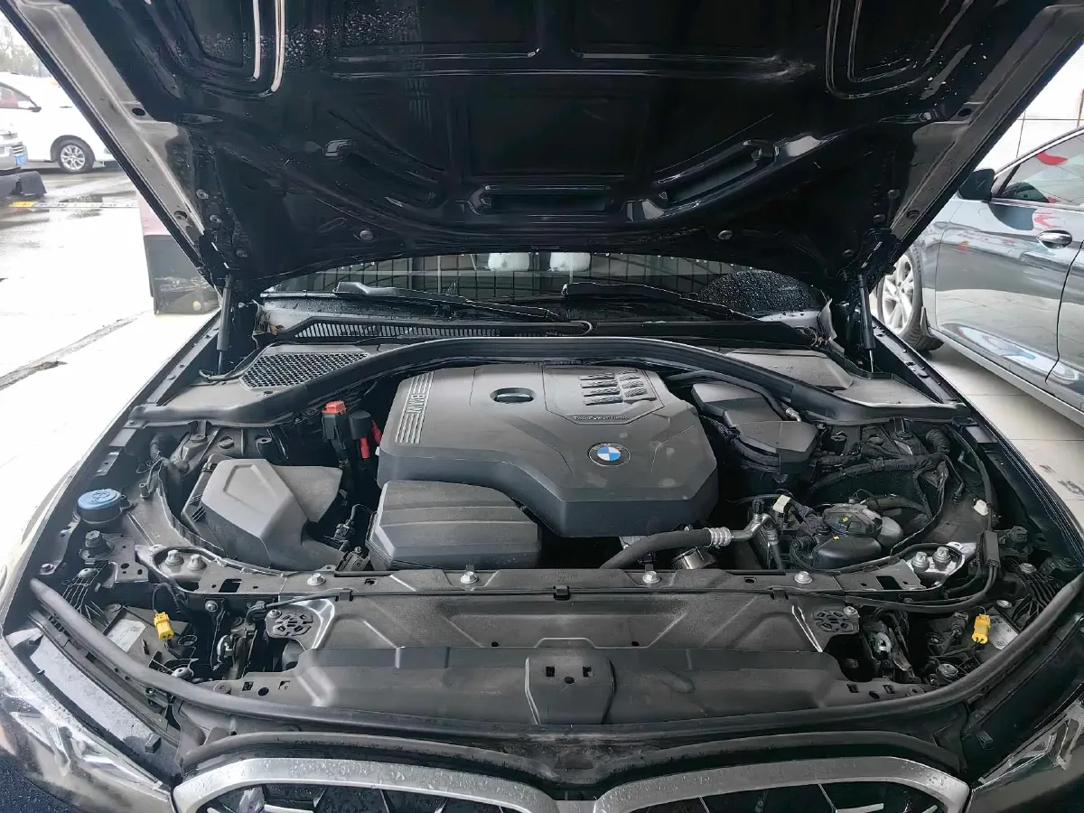 2025 BMW 3 Series 2.0T 184HP L4 8AT,autocango,china used car exporter,china ev exporter,chinese used car exporter,chinese used ev exporter