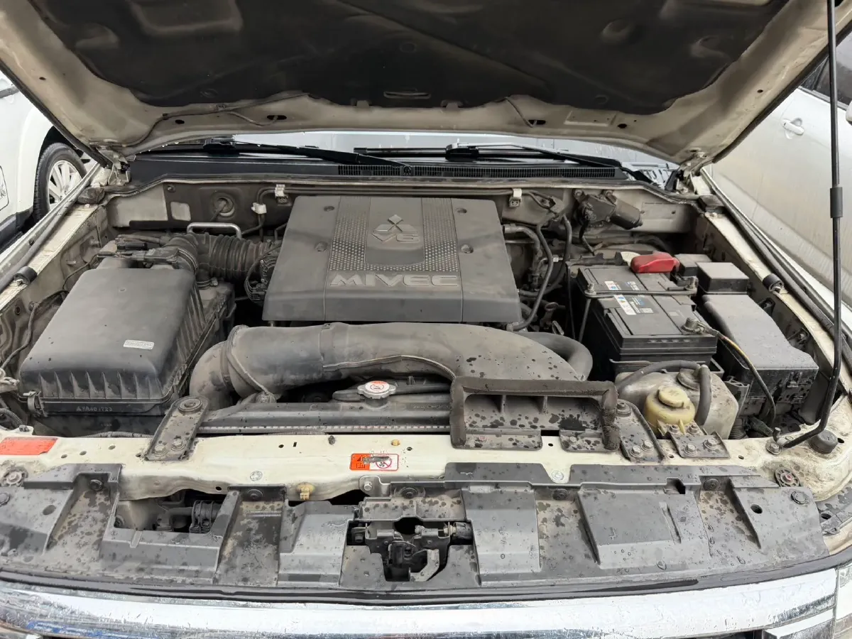 2017 Honda Jade 1.8L 141HP L4 5AT,autocango,china used car exporter,china ev exporter,chinese used car exporter,chinese used ev exporter