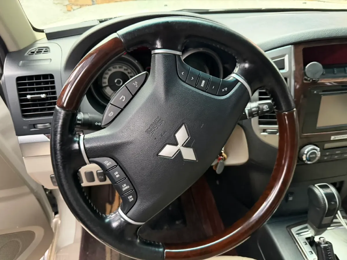 2017 Honda Jade 1.8L 141HP L4 5AT,autocango,china used car exporter,china ev exporter,chinese used car exporter,chinese used ev exporter