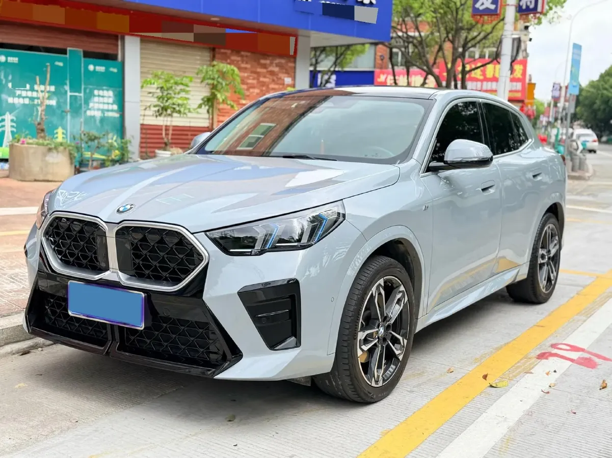2024 BMW X2 2.0T 204HP L4 7DCT,autocango,china used car exporter,china ev exporter,chinese used car exporter,chinese used ev exporter