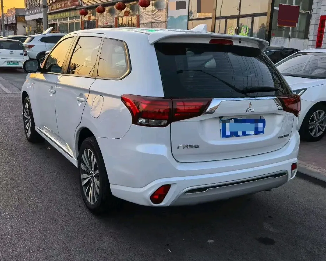 2021 Mitsubishi Outlander 2.0L 166HP L4 CVT,autocango,china used car exporter,china ev exporter,chinese used car exporter,chinese used ev exporter