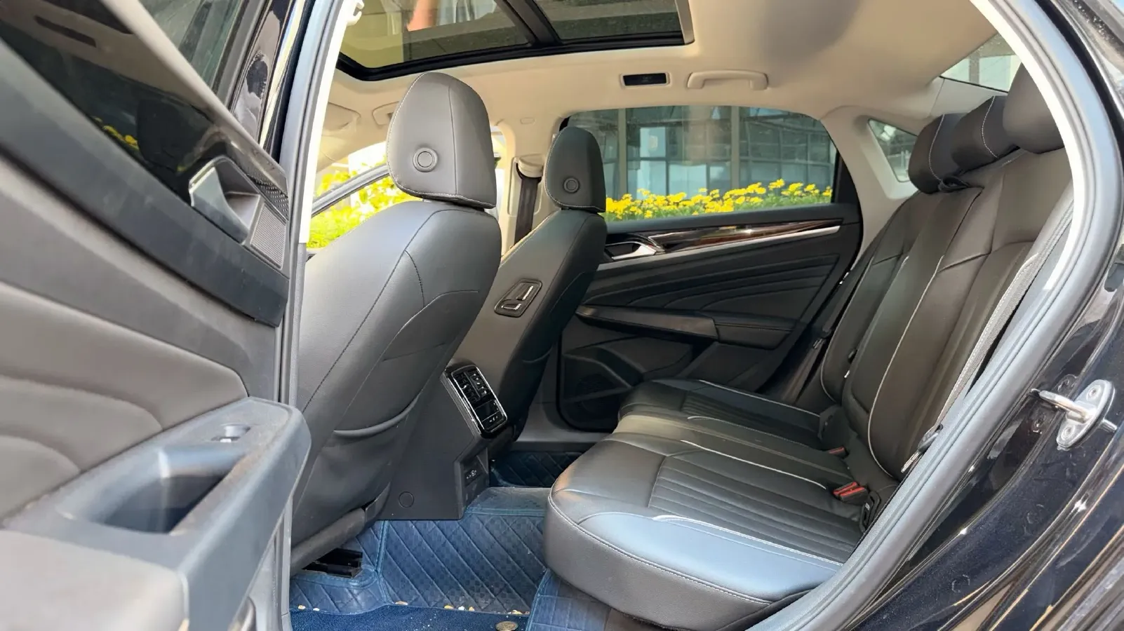 2023 Volkswagen Passat 2.0T 186HP L4 7DCT,autocango,china used car exporter,china ev exporter,chinese used car exporter,chinese used ev exporter