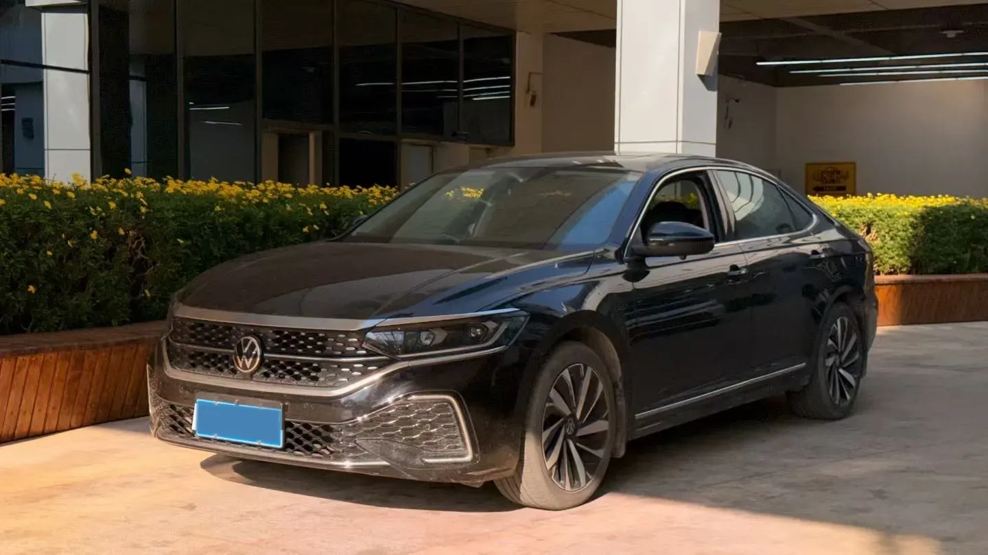 2023 Volkswagen Passat 2.0T 186HP L4 7DCT,autocango,china used car exporter,china ev exporter,chinese used car exporter,chinese used ev exporter