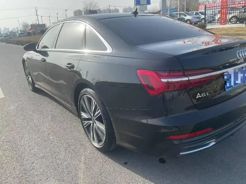 2022 Audi A6L 2.0T 224HP L4 7DCT,autocango,china used car exporter,china ev exporter,chinese used car exporter,chinese used ev exporter