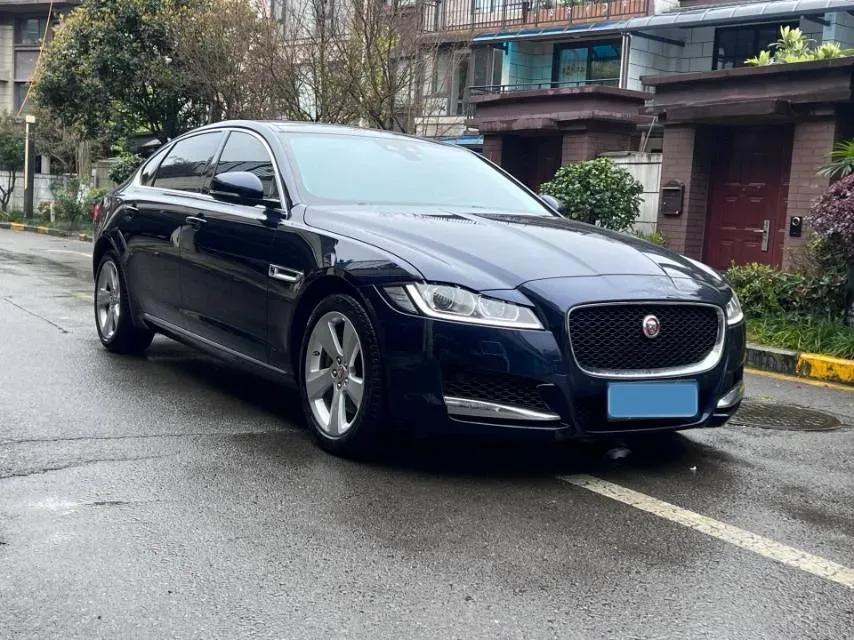 2020 Jaguar XFL 2.0T 200HP L4 8AT,autocango,china used car exporter,china ev exporter,chinese used car exporter,chinese used ev exporter