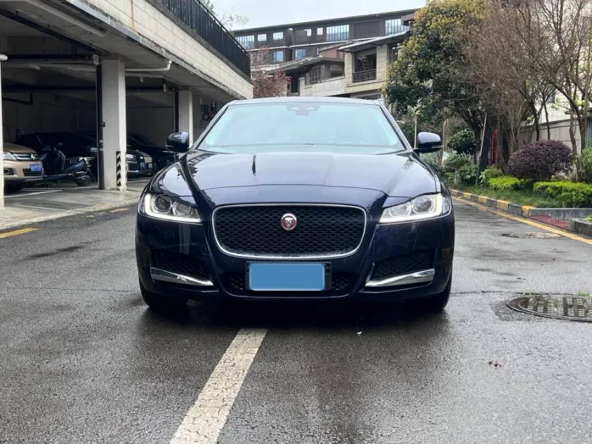 2020 Jaguar XFL 2.0T 200HP L4 8AT,autocango,china used car exporter,china ev exporter,chinese used car exporter,chinese used ev exporter