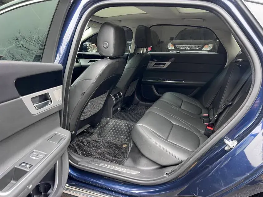 2020 Jaguar XFL 2.0T 200HP L4 8AT,autocango,china used car exporter,china ev exporter,chinese used car exporter,chinese used ev exporter