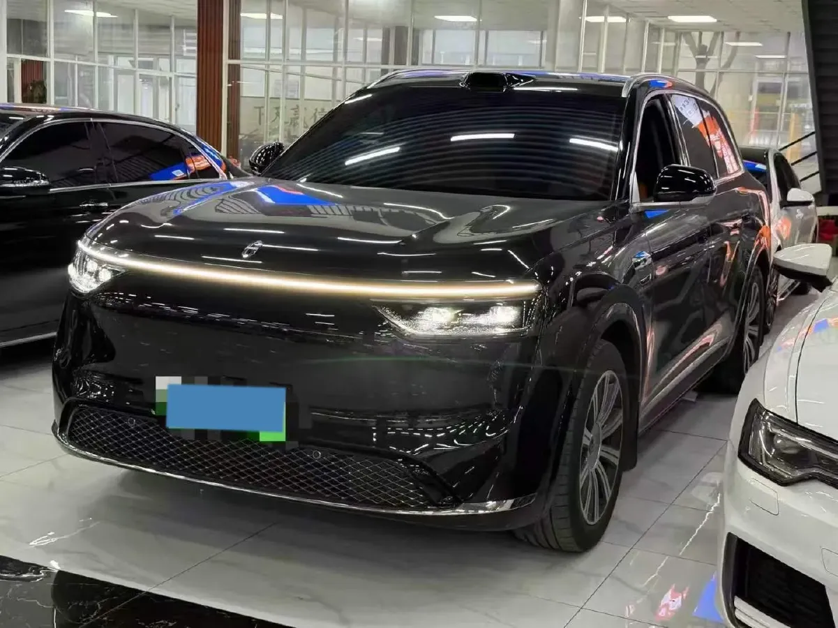 2025 AITO AITO M8 REEV 160HP REEV 53.4KWH,autocango,china used car exporter,china ev exporter,chinese used car exporter,chinese used ev exporter