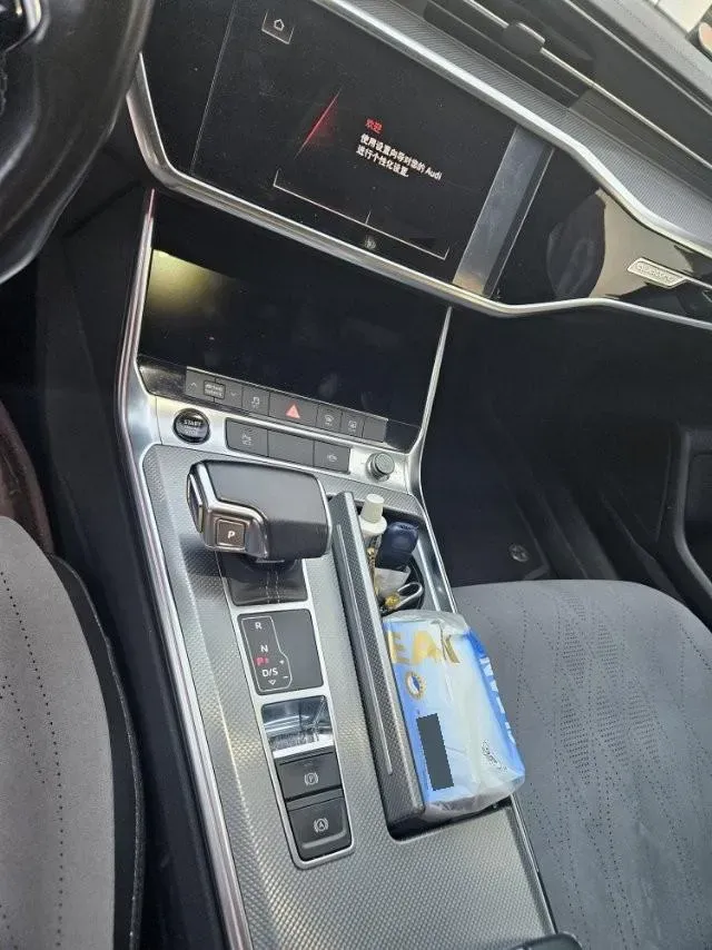 2021 Audi A6L 2.0T 224HP L4 7DCT,autocango,china used car exporter,china ev exporter,chinese used car exporter,chinese used ev exporter