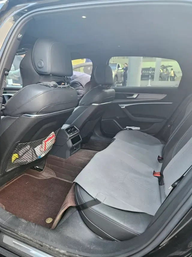 2021 Audi A6L 2.0T 224HP L4 7DCT,autocango,china used car exporter,china ev exporter,chinese used car exporter,chinese used ev exporter