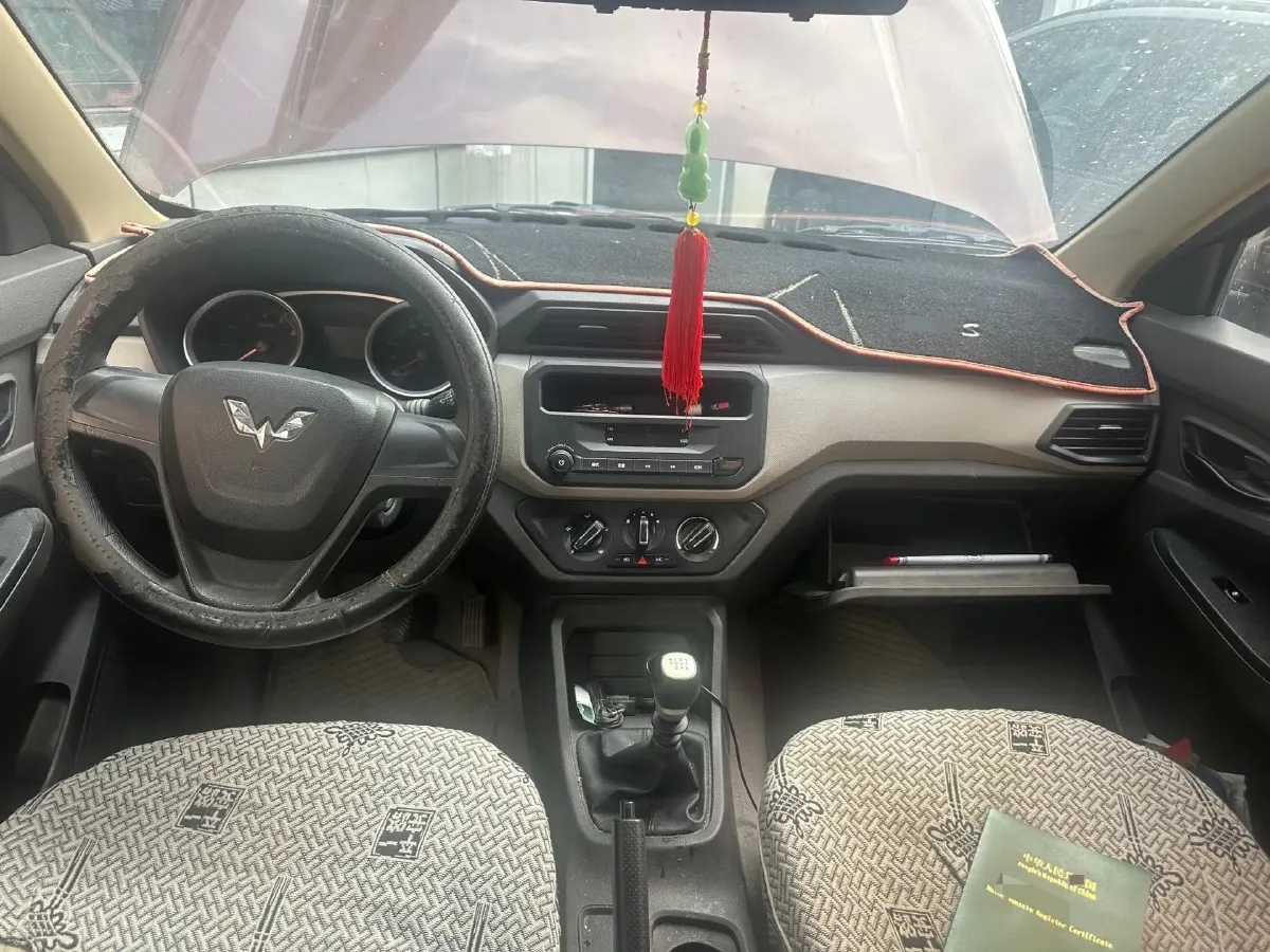 2019 WuLing HongGuang 1.5L 99HP L4 6MT,autocango,china used car exporter,china ev exporter,chinese used car exporter,chinese used ev exporter