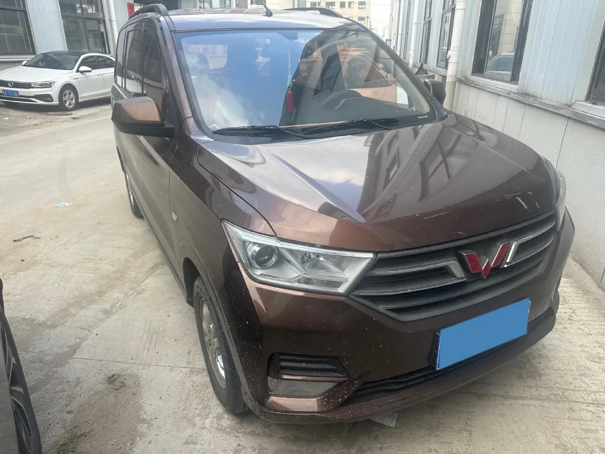 2019 WuLing HongGuang 1.5L 99HP L4 6MT,autocango,china used car exporter,china ev exporter,chinese used car exporter,chinese used ev exporter