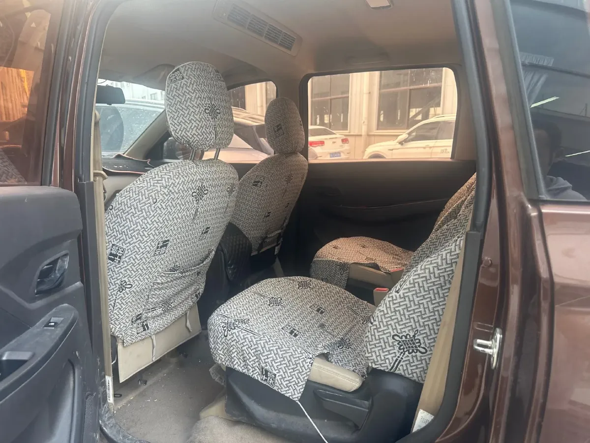 2019 WuLing HongGuang 1.5L 99HP L4 6MT,autocango,china used car exporter,china ev exporter,chinese used car exporter,chinese used ev exporter