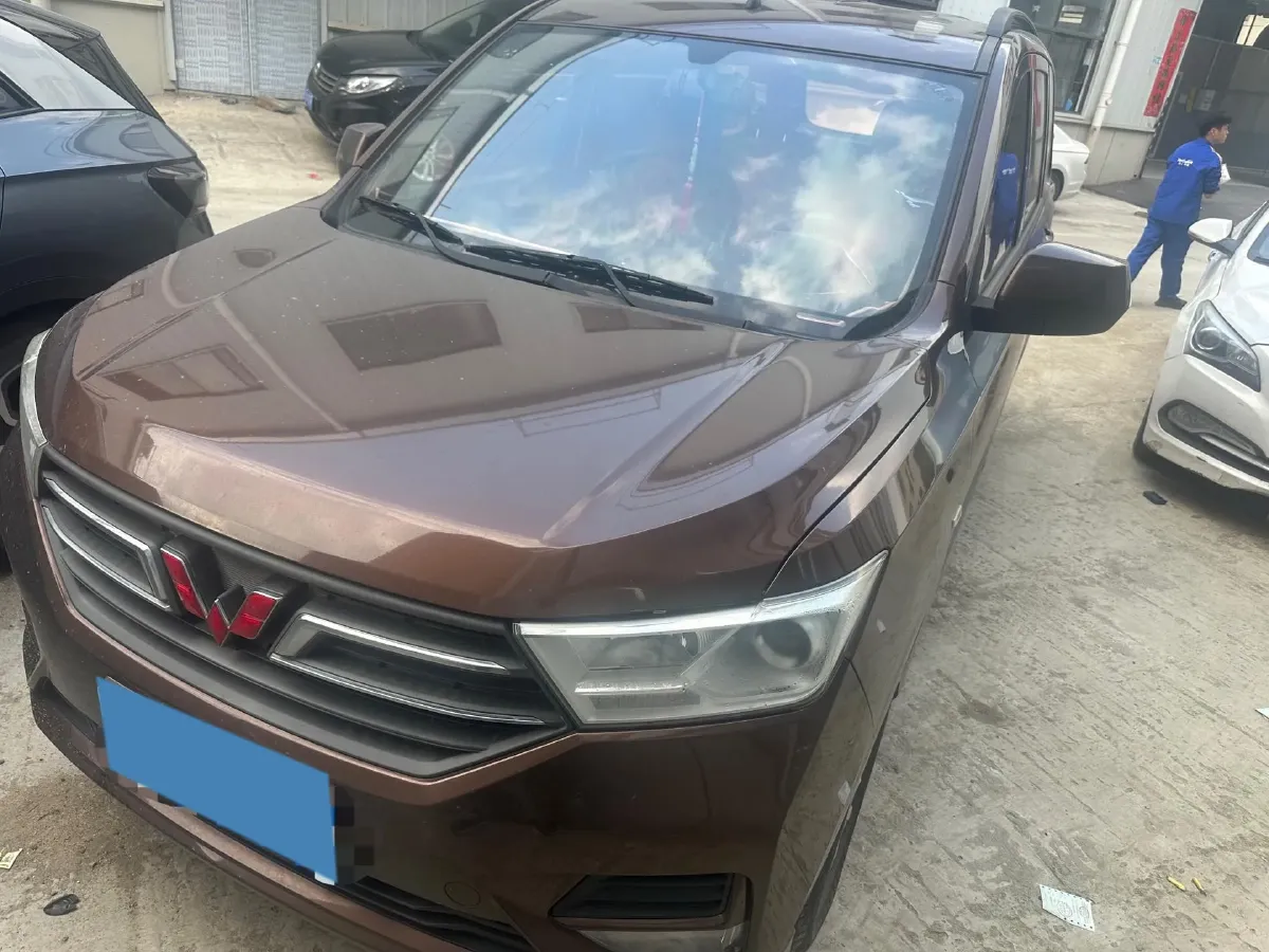 2019 WuLing HongGuang 1.5L 99HP L4 6MT,autocango,china used car exporter,china ev exporter,chinese used car exporter,chinese used ev exporter