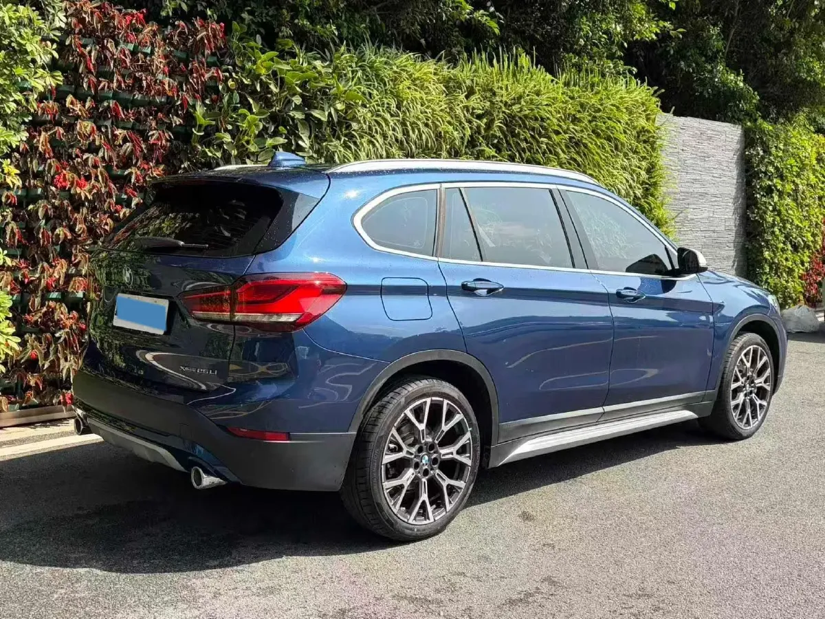 2021 BMW X1 2.0T 192HP L4 8AT,autocango,china used car exporter,china ev exporter,chinese used car exporter,chinese used ev exporter