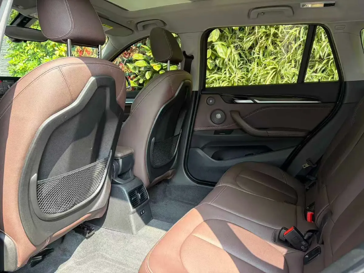 2021 BMW X1 2.0T 192HP L4 8AT,autocango,china used car exporter,china ev exporter,chinese used car exporter,chinese used ev exporter